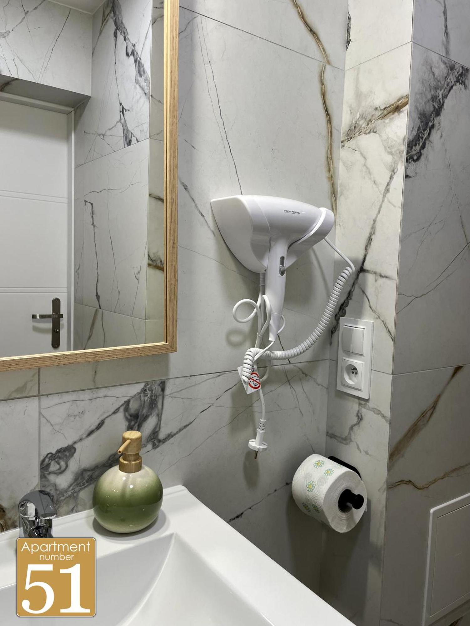 Piekny Przytulny Apartament - Blisko Akwenu Wodnego رادوم المظهر الخارجي الصورة